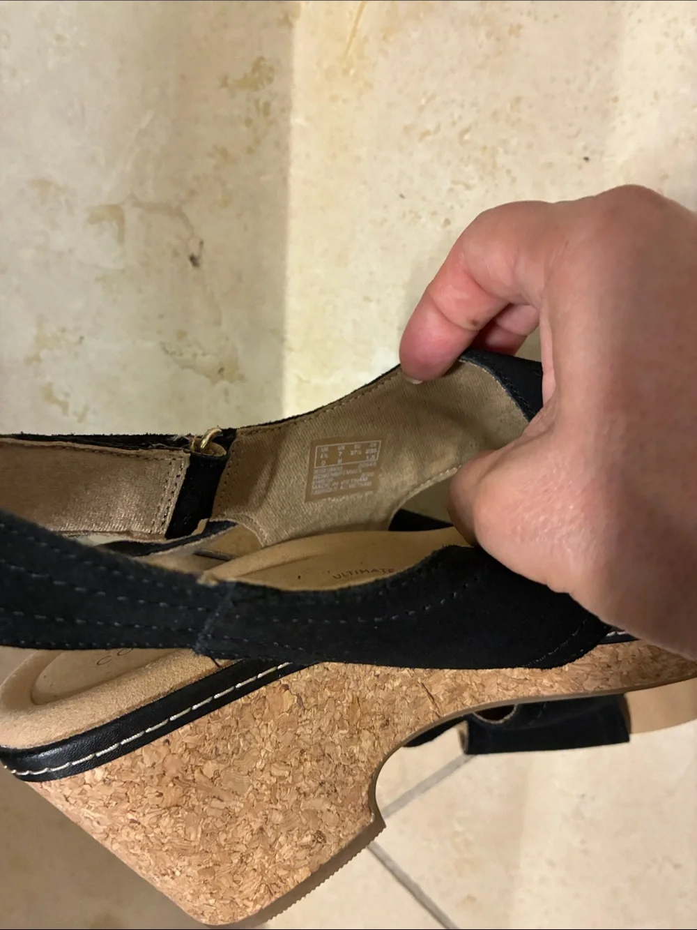 Clarks Black Slingback Wedge Sandals with Tan Footbed Sz 7